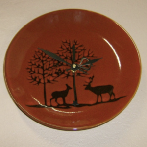 red-moose-salad-plate-clock