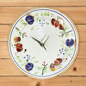 fancy-edged-fruit-dinner-plate-clock